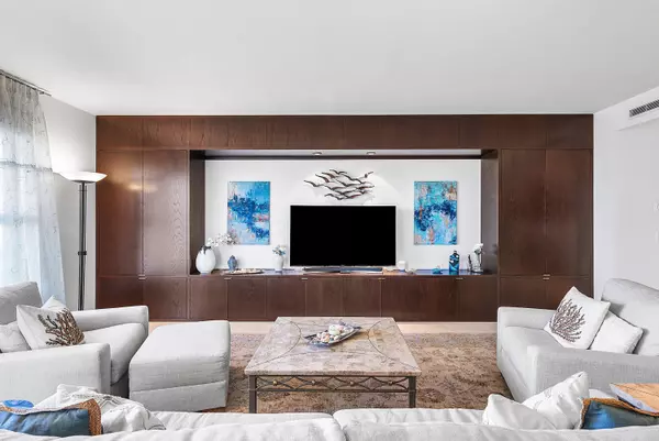 Delray Beach, FL 33483,2150 S Ocean BLVD 6b