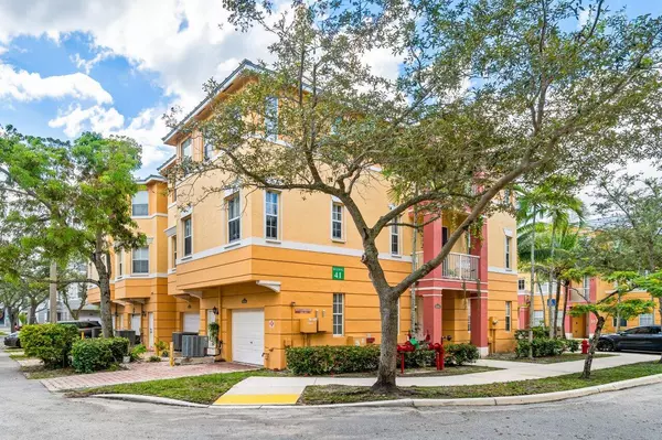 Royal Palm Beach, FL 33414,4104 Shoma DR