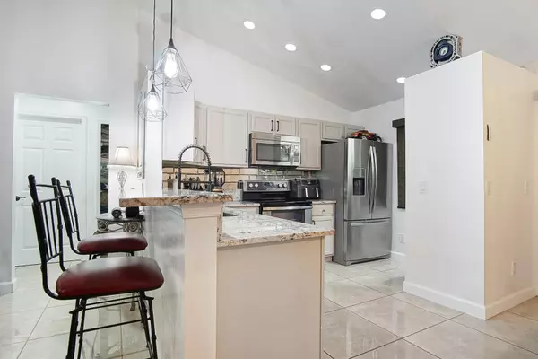 Port Saint Lucie, FL 34953,1682 SW Lofgren AVE