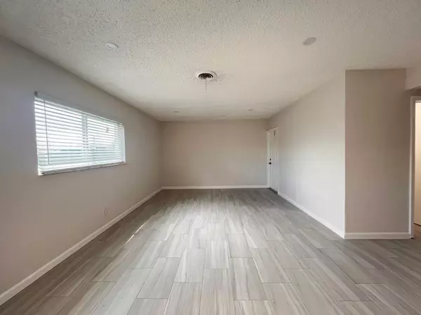 Pompano Beach, FL 33064,3121 NE 7th AVE C