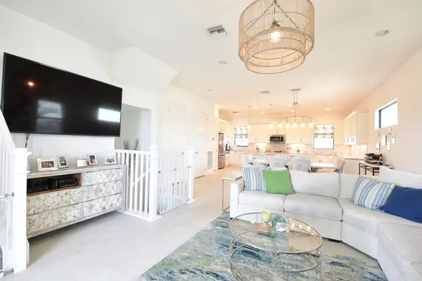 Palm Beach Gardens, FL 33418,12925 Alton RD