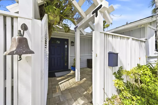 North Palm Beach, FL 33408,649 Anchorage DR