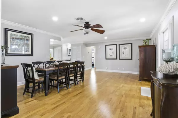 North Palm Beach, FL 33408,649 Anchorage DR