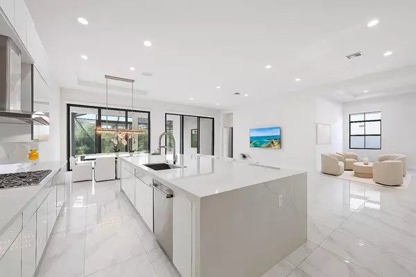 Palm Beach Gardens, FL 33418,13159 Artisan CIR