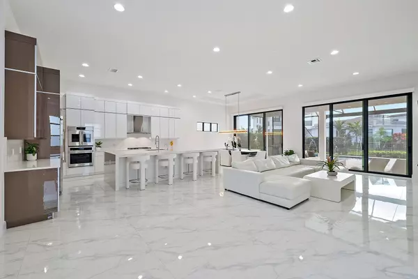 Palm Beach Gardens, FL 33418,13159 Artisan CIR