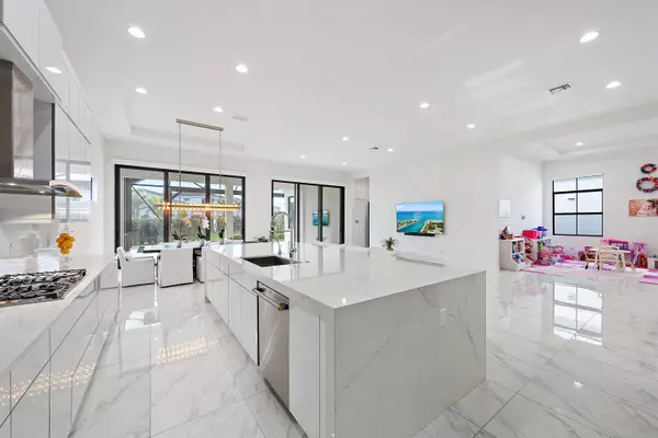 Palm Beach Gardens, FL 33418,13159 Artisan CIR