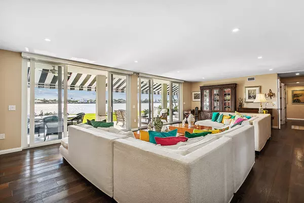 Palm Beach, FL 33480,2160 Ibis Isle RD 1