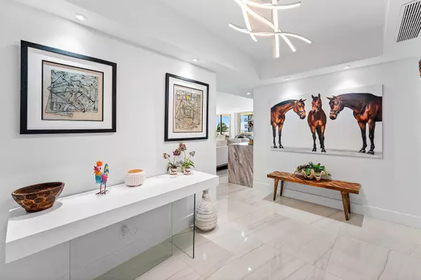 Palm Beach, FL 33480,3300 S Ocean BLVD 401s