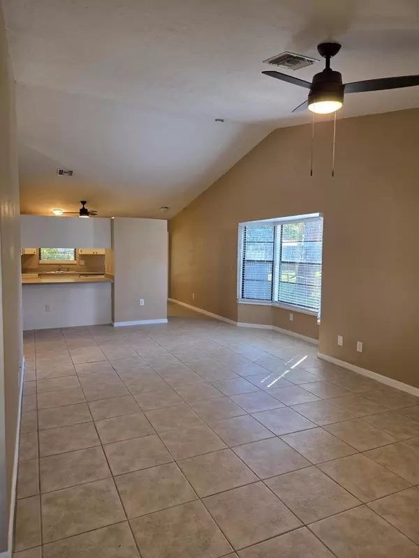 Vero Beach, FL 32960,1422 36th AVE