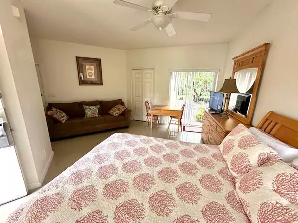 Port Saint Lucie, FL 34986,9103 Sandshot WAY B