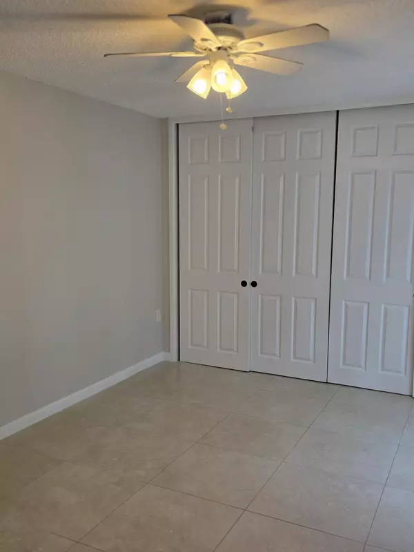 Tequesta, FL 33469,3900 County Line RD 11a