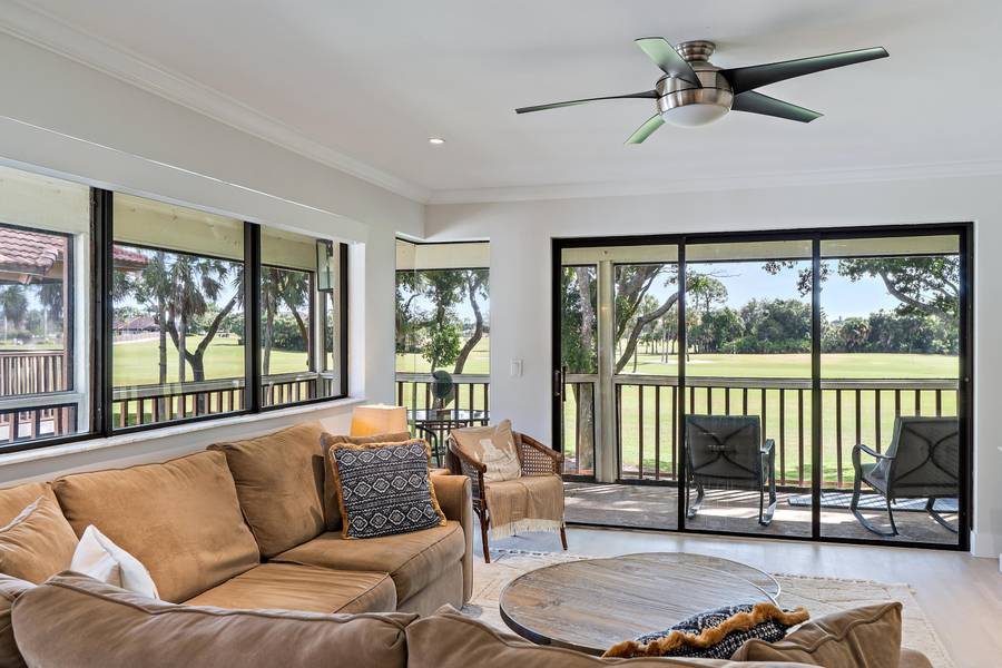 438 S S Brackenwood LN, Palm Beach Gardens, FL 33418