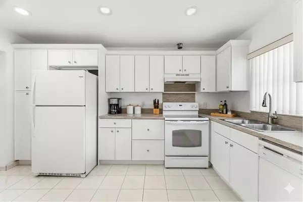 West Palm Beach, FL 33415,2638 E Gately DR 1