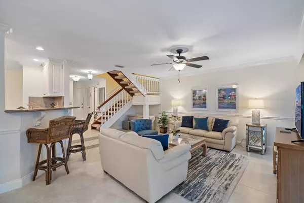 Palm Beach Gardens, FL 33418,725 Windermere WAY