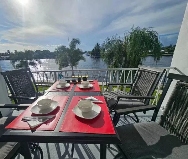 Pompano Beach, FL 33062,505 N Riverside DR 12a