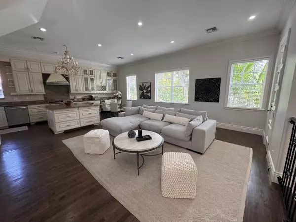 West Palm Beach, FL 33405,3703 Washington RD