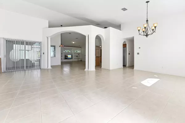 Port Saint Lucie, FL 34953,681 SW Saragossa AVE