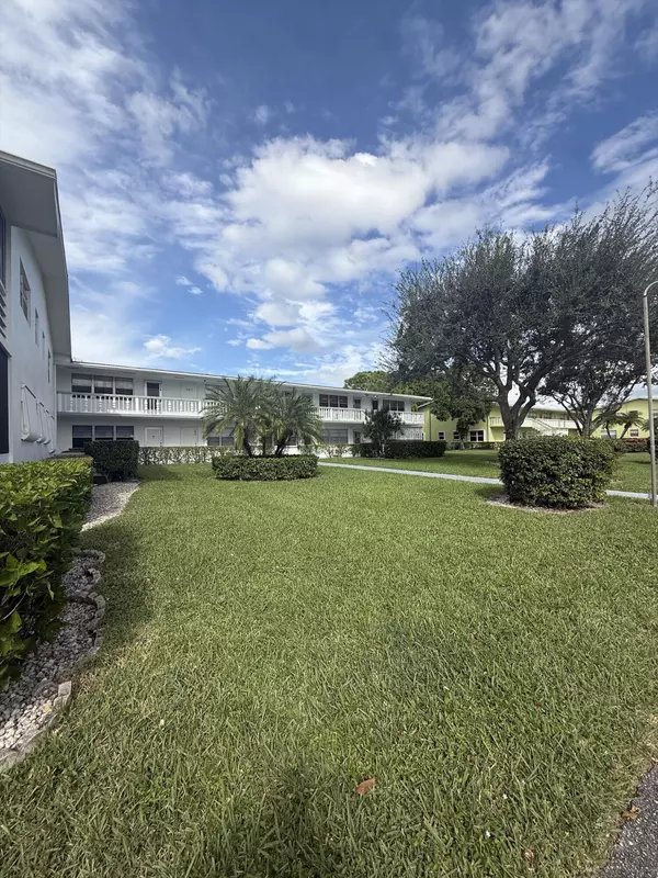 West Palm Beach, FL 33417,268 Windsor L