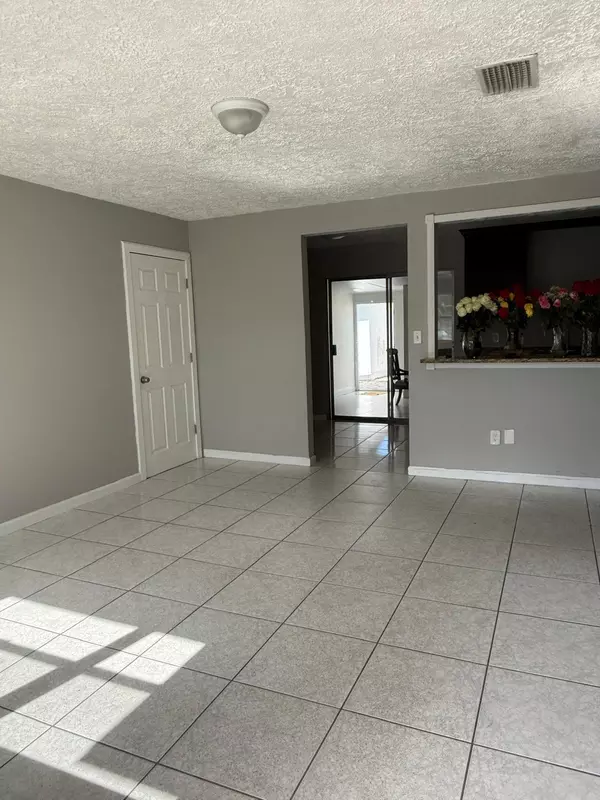 West Palm Beach, FL 33406,4375 Brentwood CT