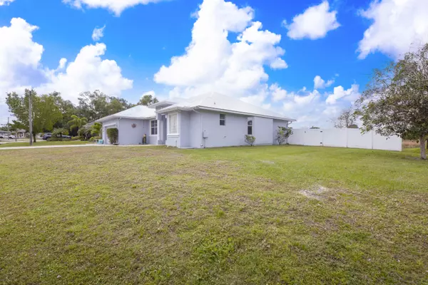 Port Saint Lucie, FL 34983,5199 NW Rugby DR