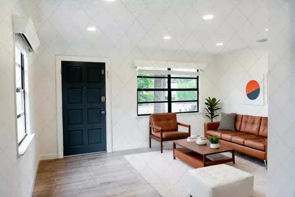 Lake Worth Beach, FL 33460,823 N C ST