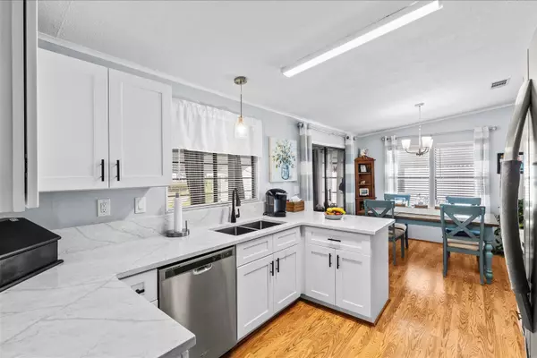 Port Saint Lucie, FL 34952,8506 Redbay CT