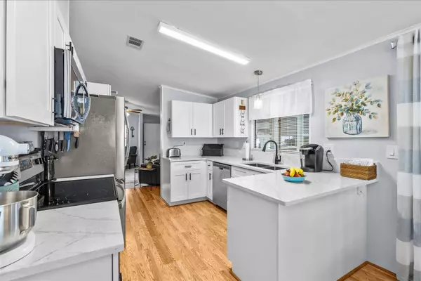 Port Saint Lucie, FL 34952,8506 Redbay CT