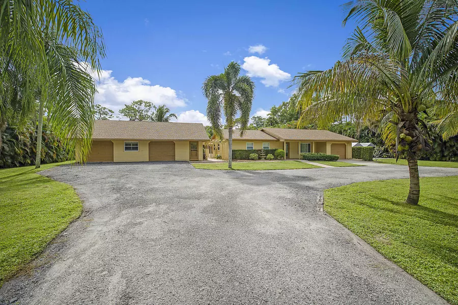 12812 Raymond DR, Loxahatchee Groves, FL 33470