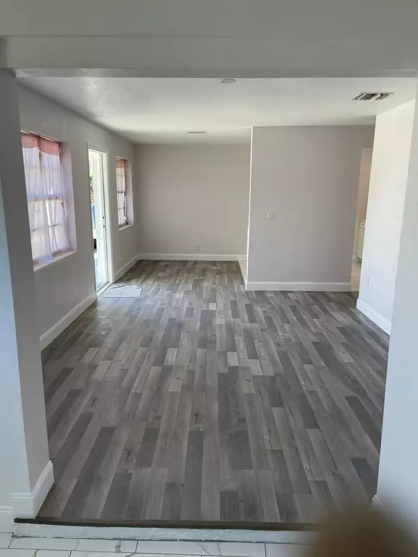 Riviera Beach, FL 33404,1210 Avenue R