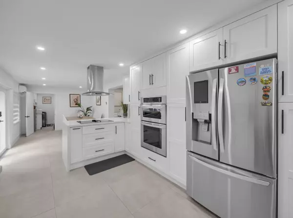 North Miami, FL 33161,520 NE 135th ST