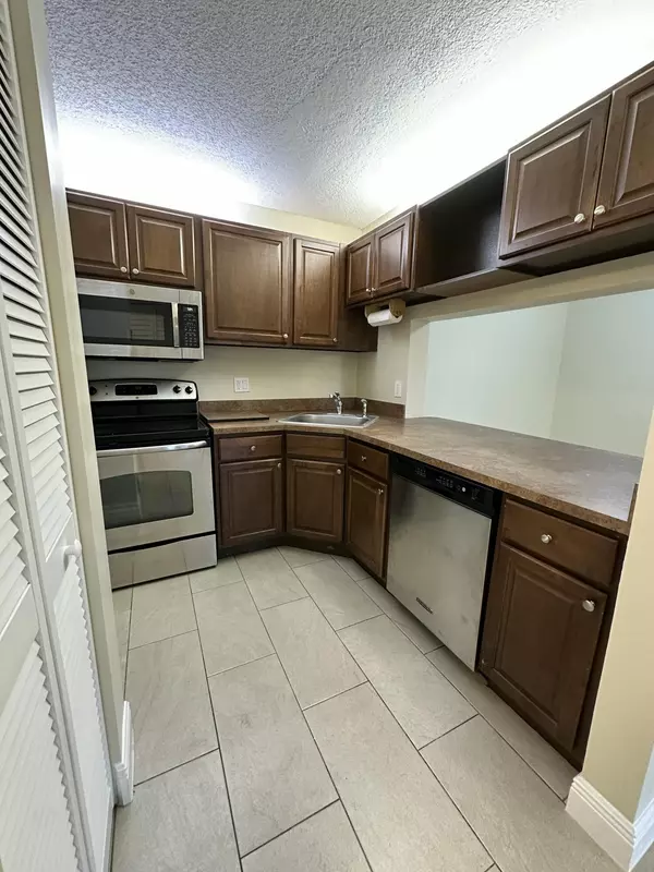 Greenacres, FL 33415,202 Foxtail DR A1