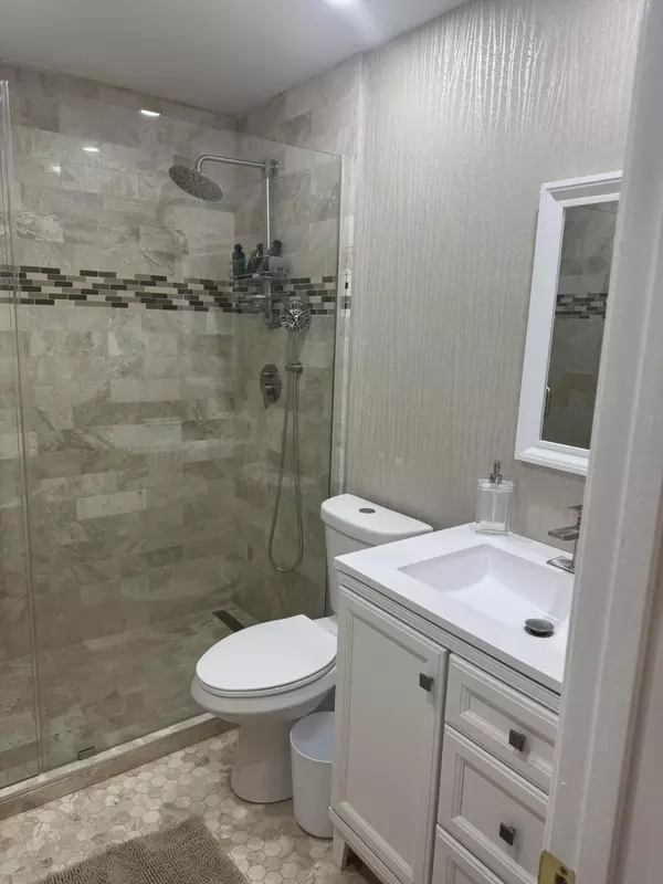 Boca Raton, FL 33496,5100 Lake Catalina DR C