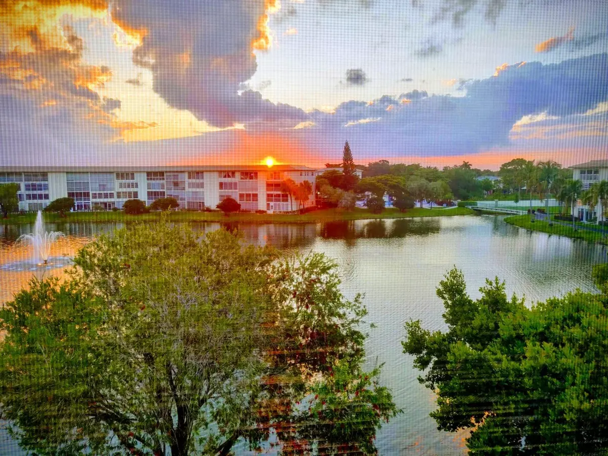 Coconut Creek, FL 33066,1904 Bermuda CIR G4