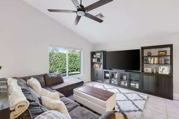 Jupiter, FL 33458,6057 Lauderdale ST