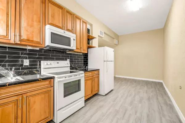 Boynton Beach, FL 33435,751 NW 2nd ST