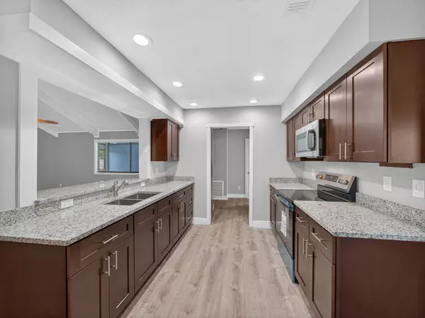 Fort Pierce, FL 34951,7605 Fort Walton AVE