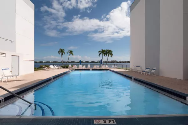 Lake Worth Beach, FL 33460,1516 S Lakeside DR 411