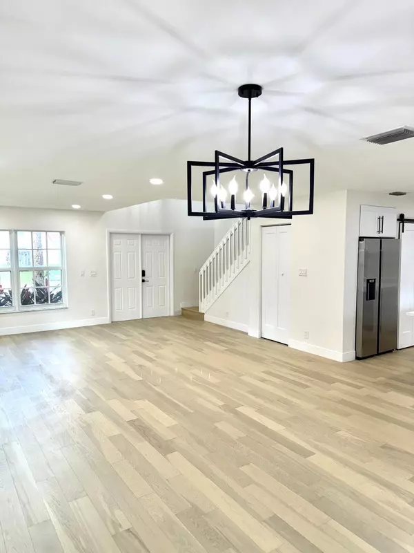 Boca Raton, FL 33498,10764 Cypress Lake TER