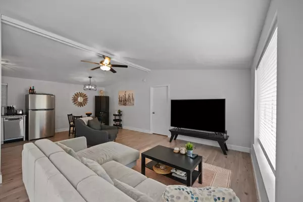 Loxahatchee Groves, FL 33470,3509 C RD House