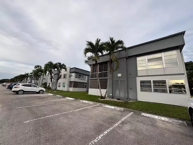 693 Burgundy O, Delray Beach, FL 33484