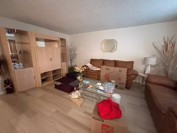 Delray Beach, FL 33484,693 Burgundy O