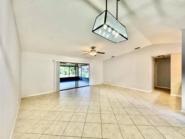 Boynton Beach, FL 33426,21 Farnworth DR