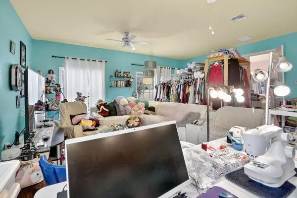 Oakland Park, FL 33334,261 NE 41st ST