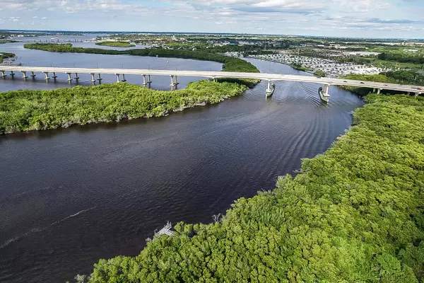 233 SW Otter Run PL, Stuart, FL 34997