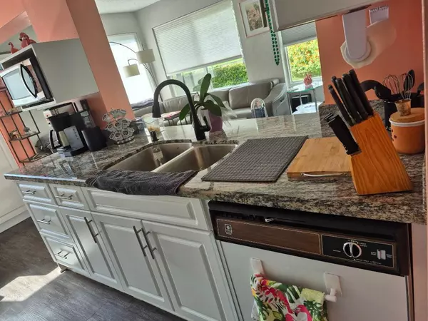 Tamarac, FL 33319,4517 Monterey DR