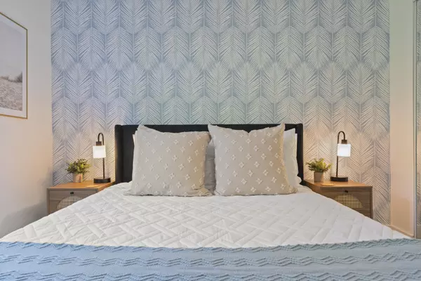 West Palm Beach, FL 33405,721 Dobbins ST