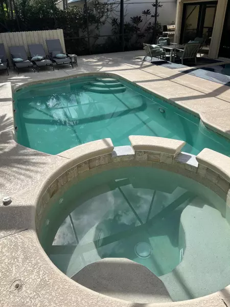 121 Landward DR, Jupiter, FL 33477