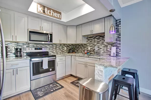 Lake Park, FL 33403,429 Silver Beach RD