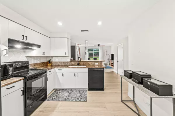 Weston, FL 33327,1588 Veracruz LN 1588