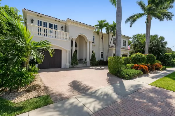 Boca Raton, FL 33487,712 NE 71st ST